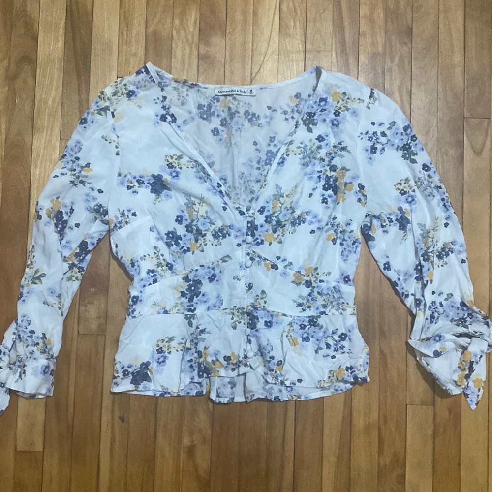 Floral blouse!
